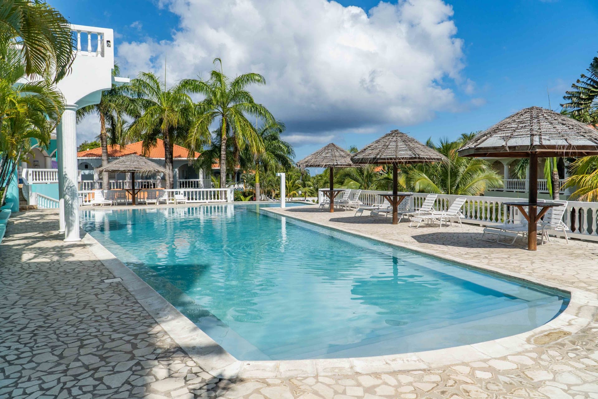 Pool · Splash Inn Dive Resort, Roatan